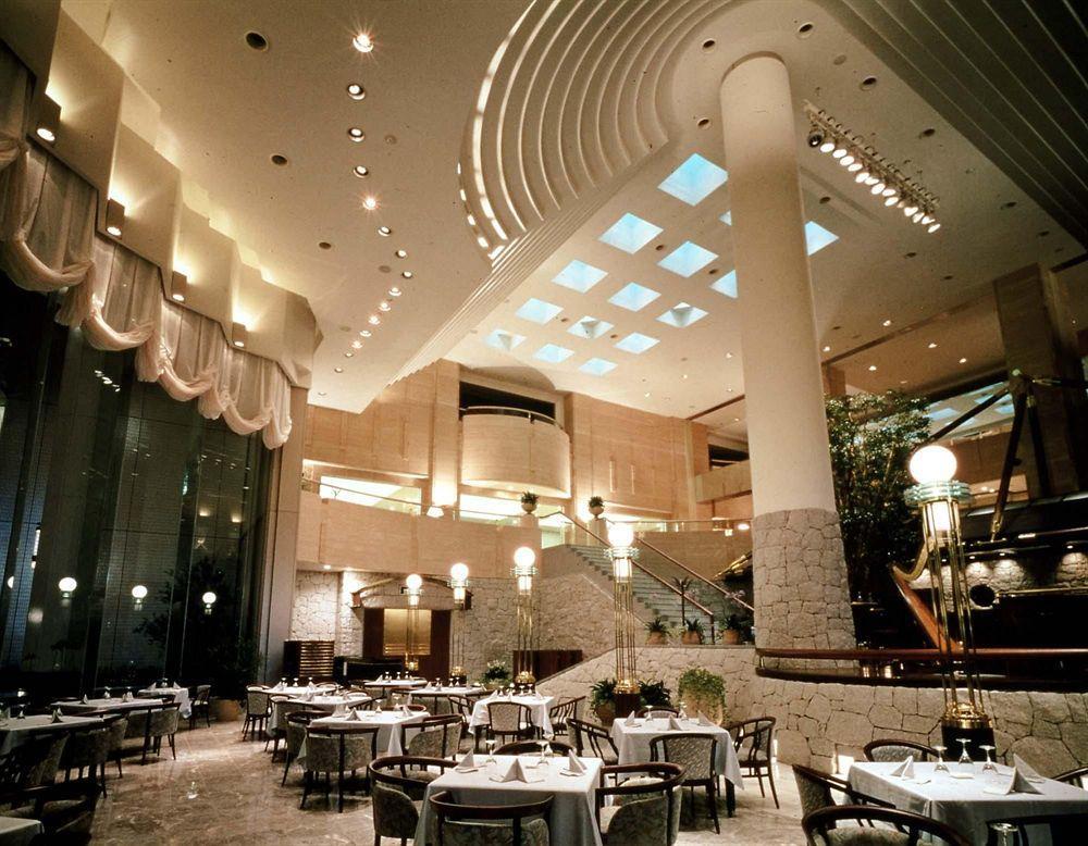 Ana Holiday Inn Tokyo Bay By Ihg Exteriör bild