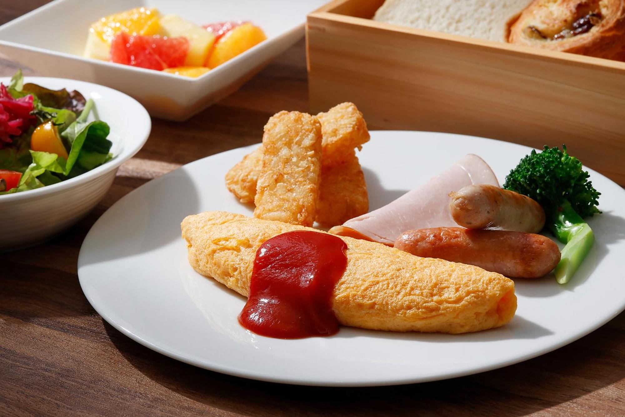 Ana Holiday Inn Tokyo Bay By Ihg Exteriör bild