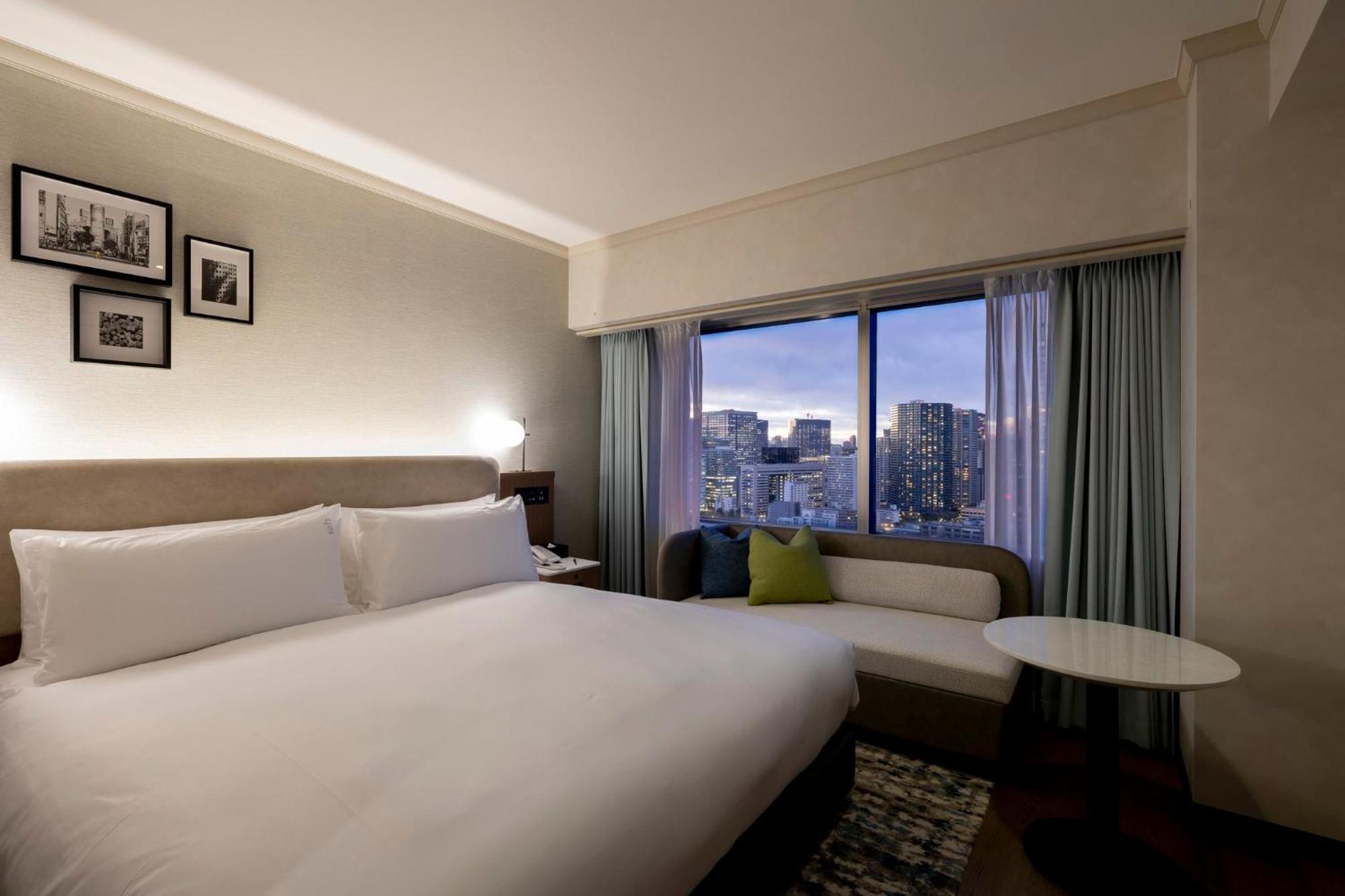 Ana Holiday Inn Tokyo Bay By Ihg Exteriör bild